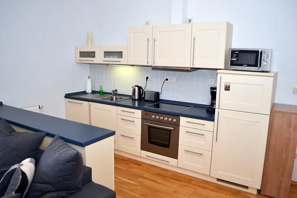 Riverside Ruterra Apartment Прага Чехия