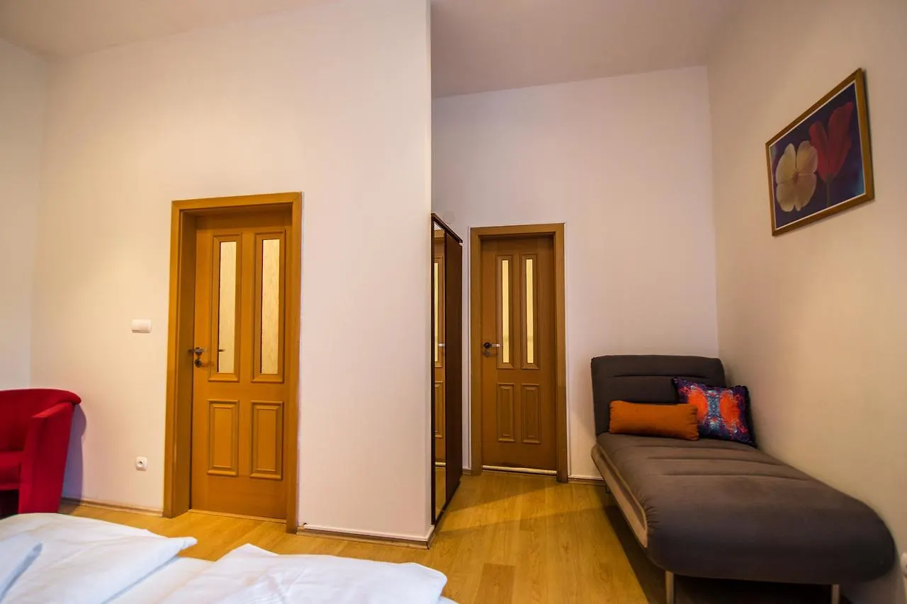 Riverside Ruterra Apartment Прага Чехия