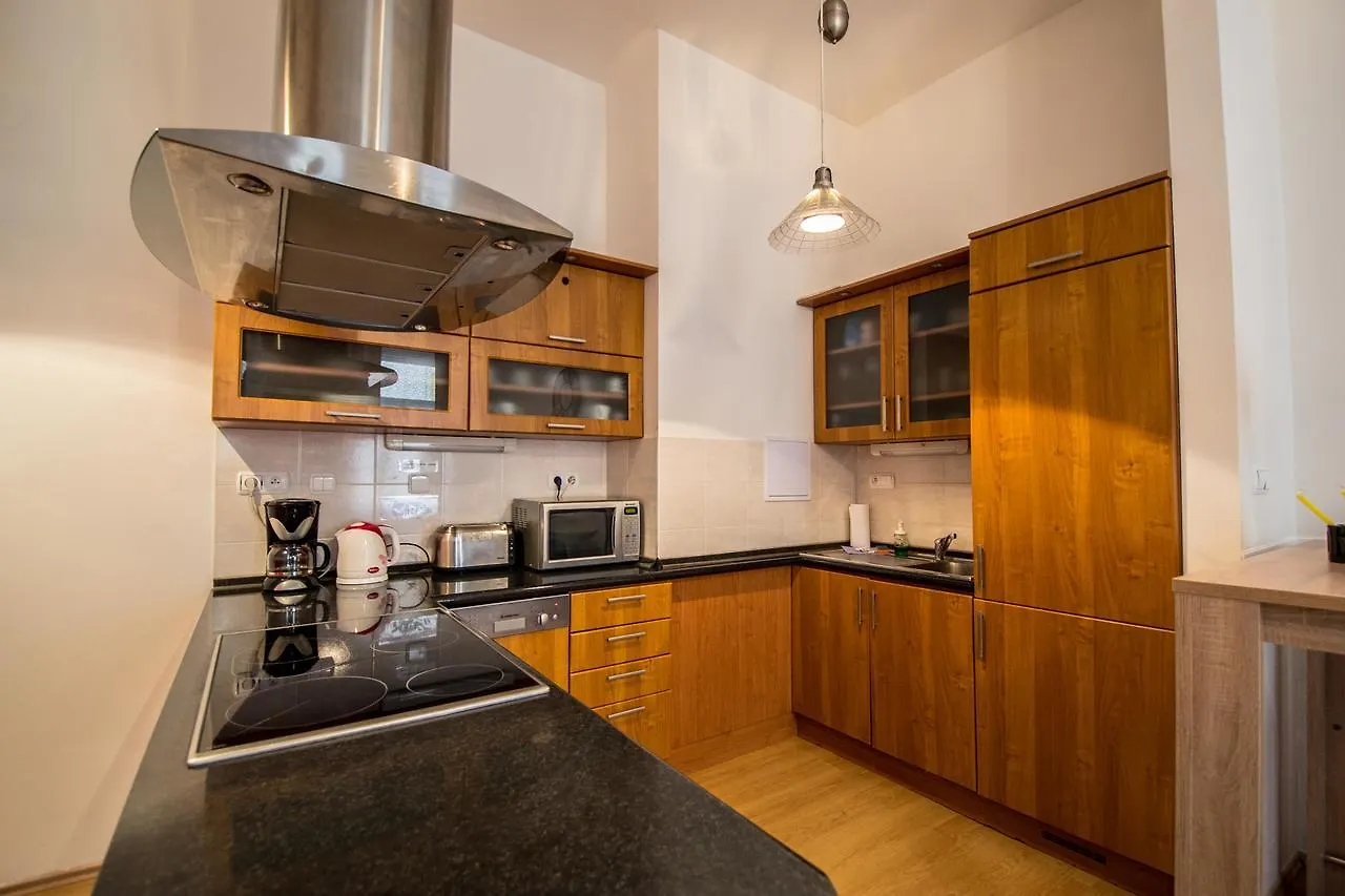 Riverside Ruterra Apartment Прага Чехия
