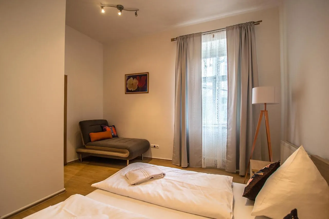 Riverside Ruterra Apartment Τσεχία